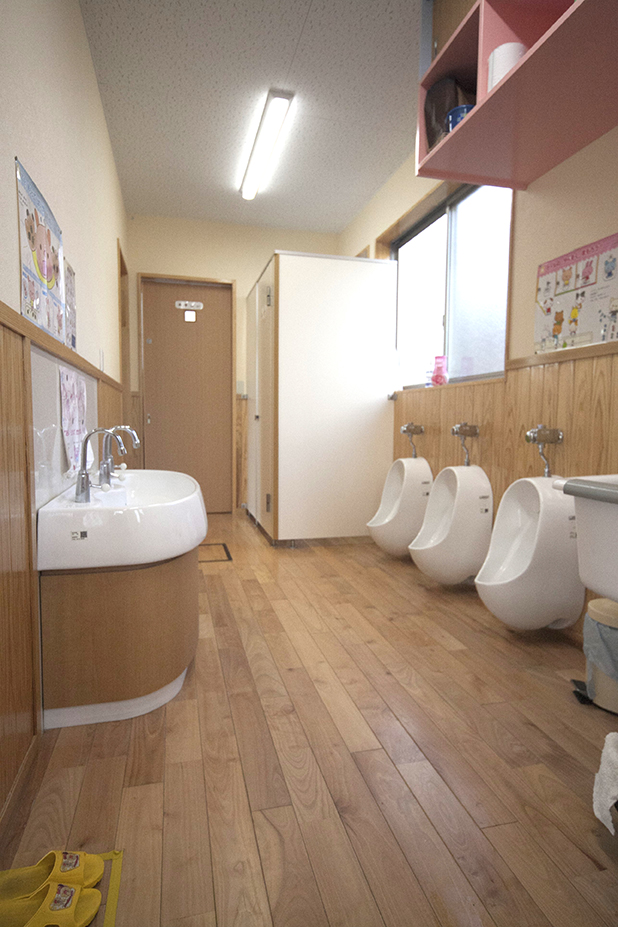 幼稚園教室用トイレ